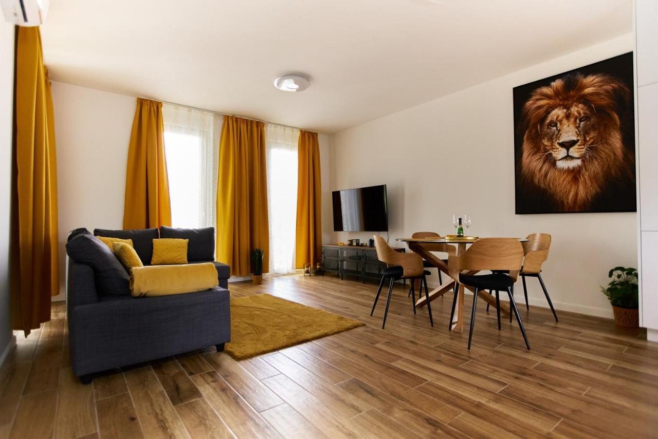 דירות Starlight Bronze Szeged- Exclusive מראה חיצוני תמונה