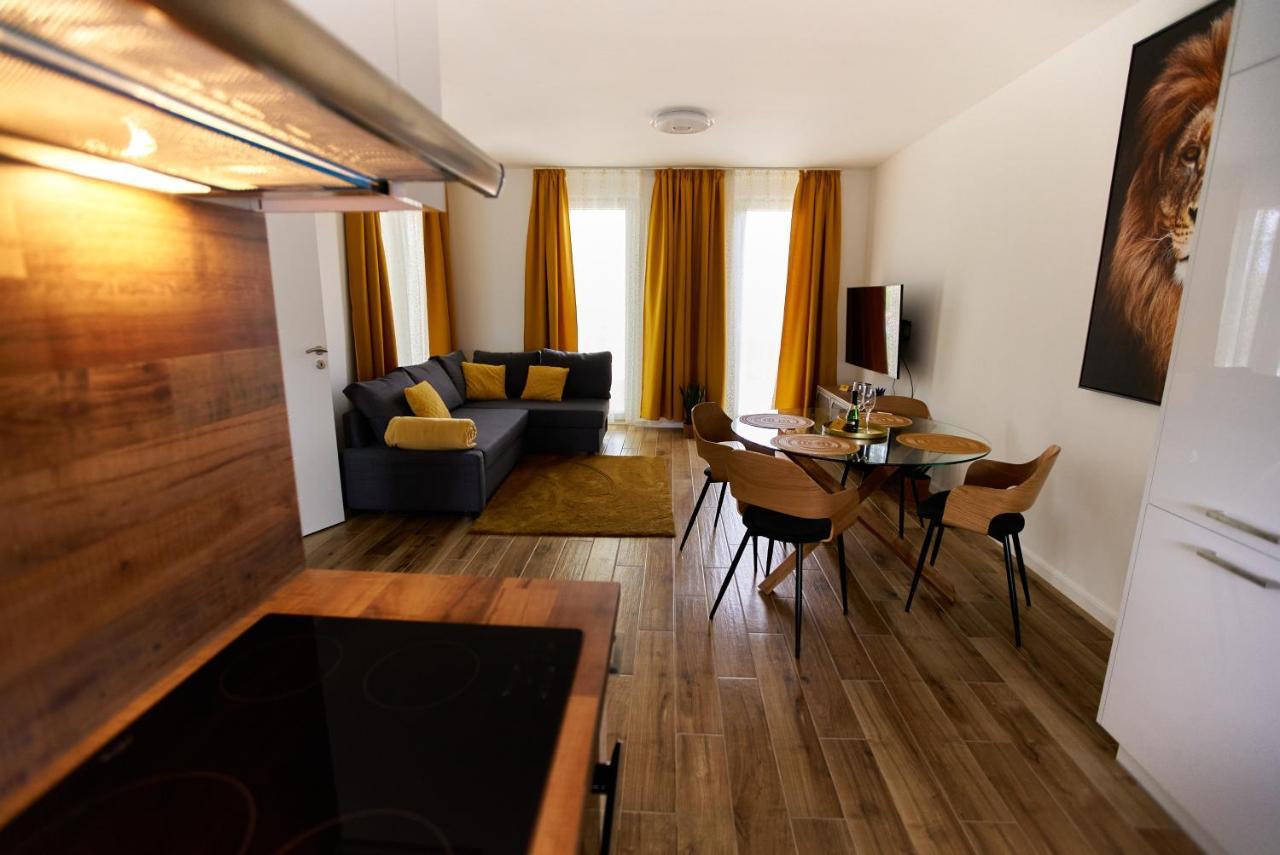 דירות Starlight Bronze Szeged- Exclusive מראה חיצוני תמונה