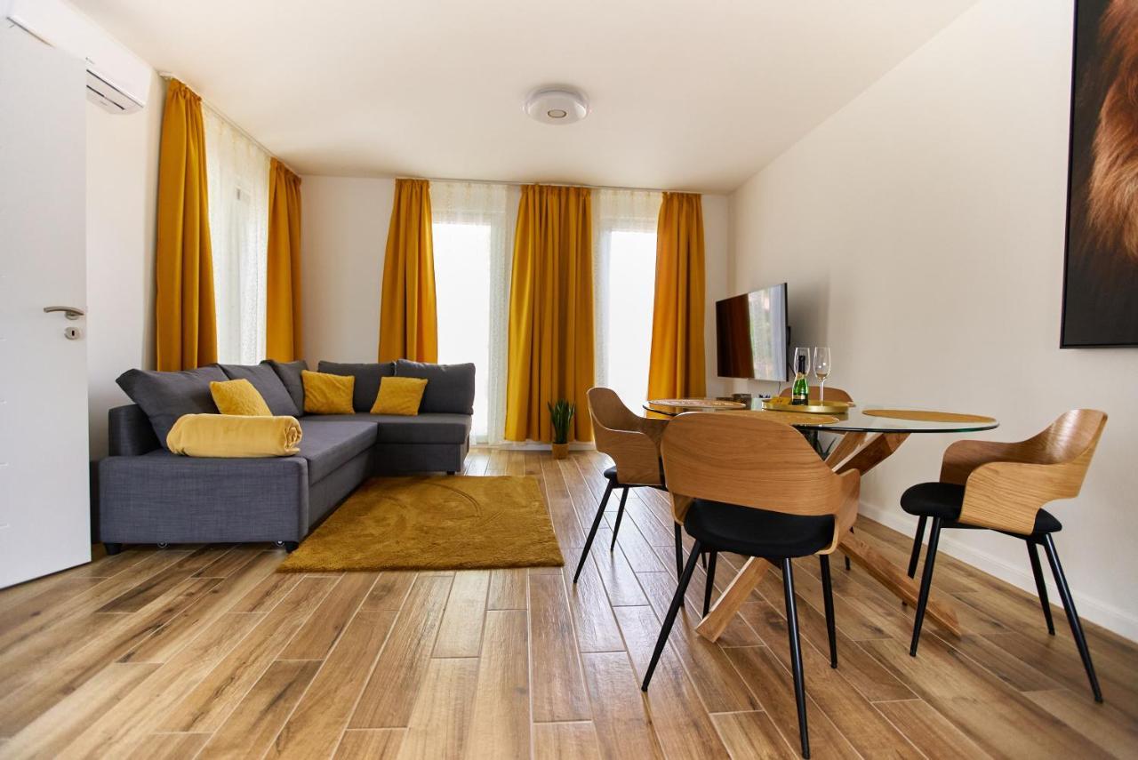 דירות Starlight Bronze Szeged- Exclusive מראה חיצוני תמונה